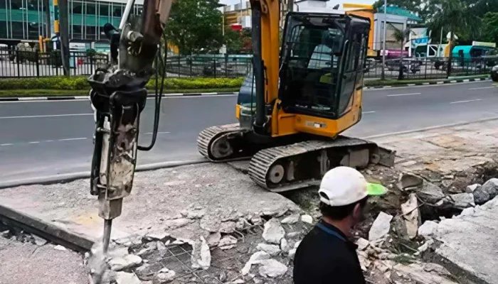 Pemko Pekanbaru Mulai Normalisasi Drainase Sudirman, Pemprov Bangun Box Culvert Cegah Banjir