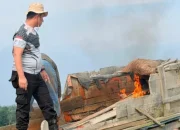 Polisi Musnahkan Lima Rakit PETI di Kuansing