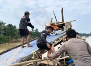 Polsek Kuantan Mudik Bongkar Rakit PETI di Sungai Kuantan