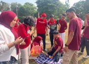 ARYADUTA Pekanbaru memeriahkan HUT ke-81 RI dengan berbagai kegiatan dan perlombaan untuk mempererat kebersamaan, sportivitas, serta kekompakan karyawan.