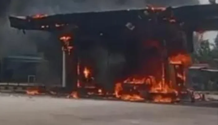SPBU di Pelalawan Terbakar, Api Diduga Berawal dari Minibus Isi Pertalite