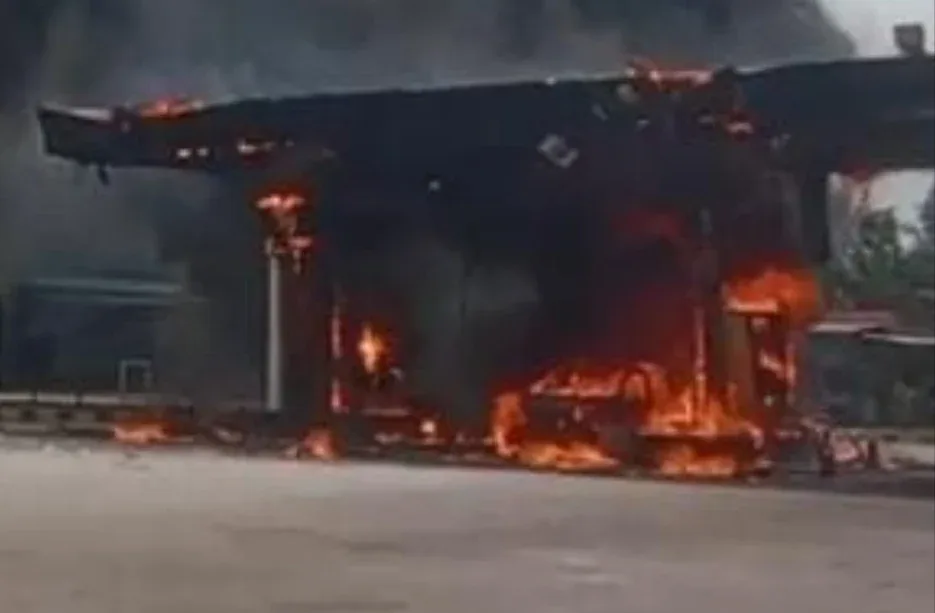 Kebakaran SPBU Pelalawan, Api Diduga dari Minibus