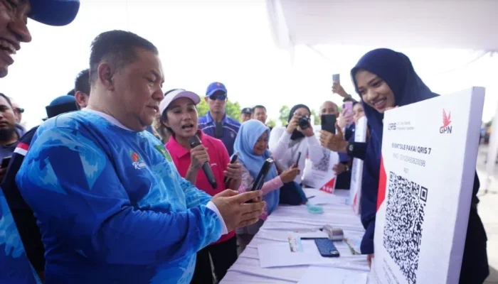 Operasi Pasar Murah Pemprov Riau Diserbu Warga, SF Hariyanto Pastikan Harga Bahan Pokok Lebih Murah