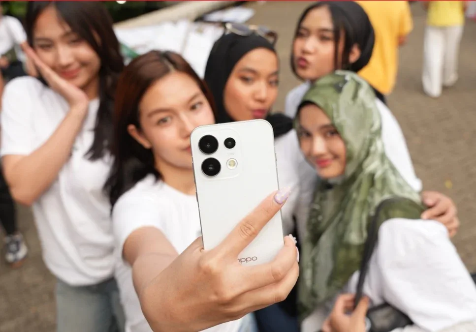 OPPO Reno16 F 5G Eco Pack