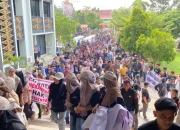 Ratusan Pedagang STC Datangi DPRD Pekanbaru, Tuntut Pengembalian HGB 133 Ruko