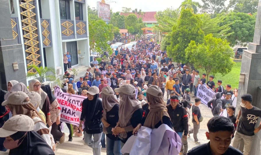 Pedagang STC Pekanbaru Tuntut Pengembalian HGB Ruko