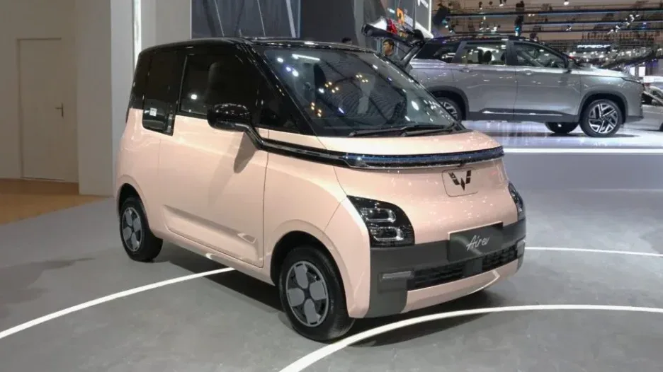 Wuling Air EV Terancam Mobil Listrik Murah Aira EV (53 karakter)