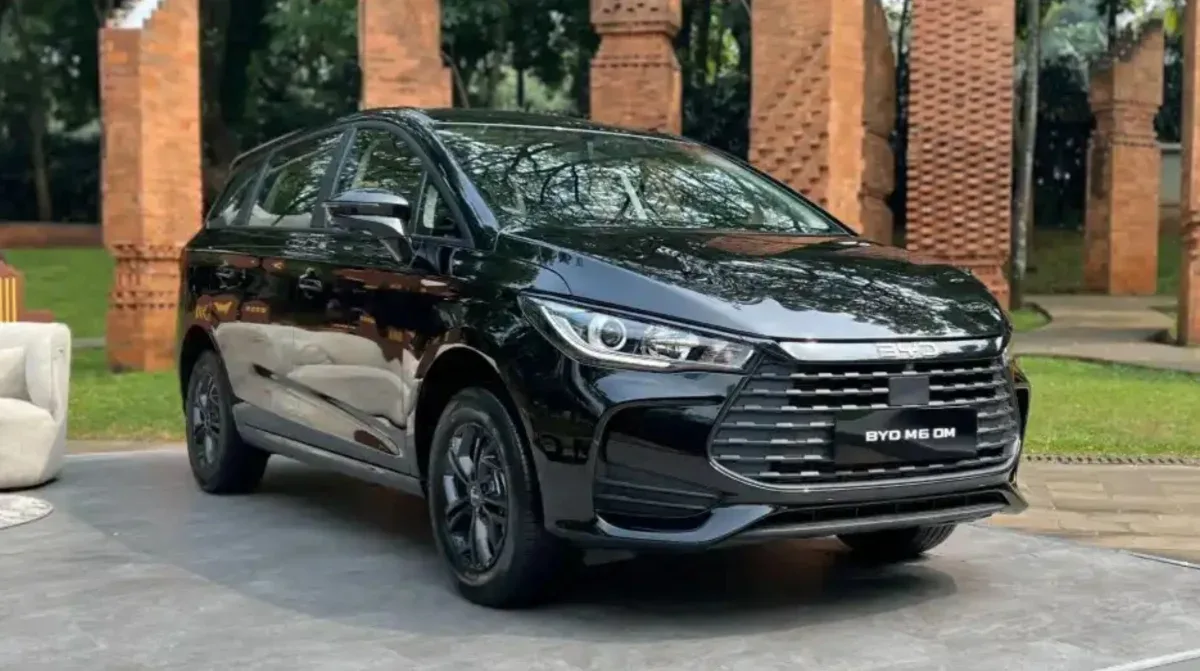 Produksi Lokal BYD M6 dan Atto 1 di Indonesia Percepat Pasokan Tanpa Ubah Harga