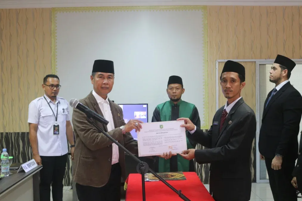 Sekda Meranti Lantik 13 Pejabat, Tekankan Integritas