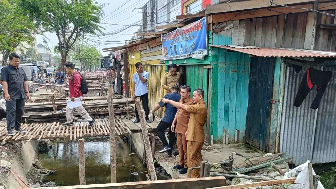Drainase Pekanbaru Dibangun di 6 Jalan Rawan Banjir