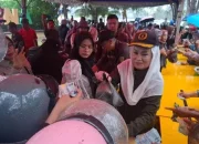 Pasar Murah Natuna, Bupati Salurkan 2,1 Ton Beras