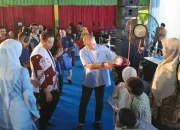 19.900 Siswa SD dan SMP di Pekanbaru Terima Seragam Gratis, Pemko Anggarkan Rp12,4 Miliar