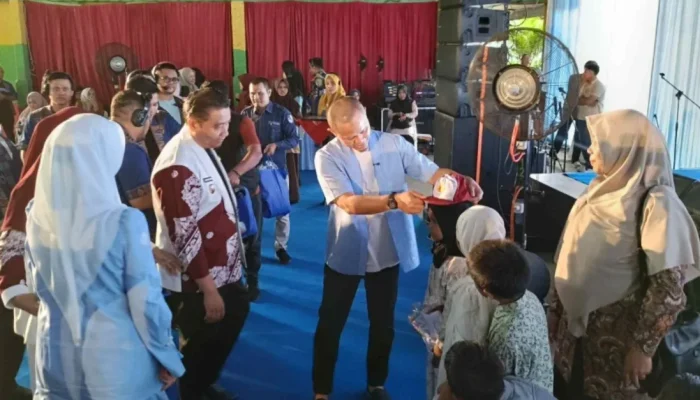 19.900 Siswa SD dan SMP di Pekanbaru Terima Seragam Gratis, Pemko Anggarkan Rp12,4 Miliar